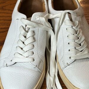 Frye soft leather low lace sneakers for women. Sz 7.5 M. White leather upper.